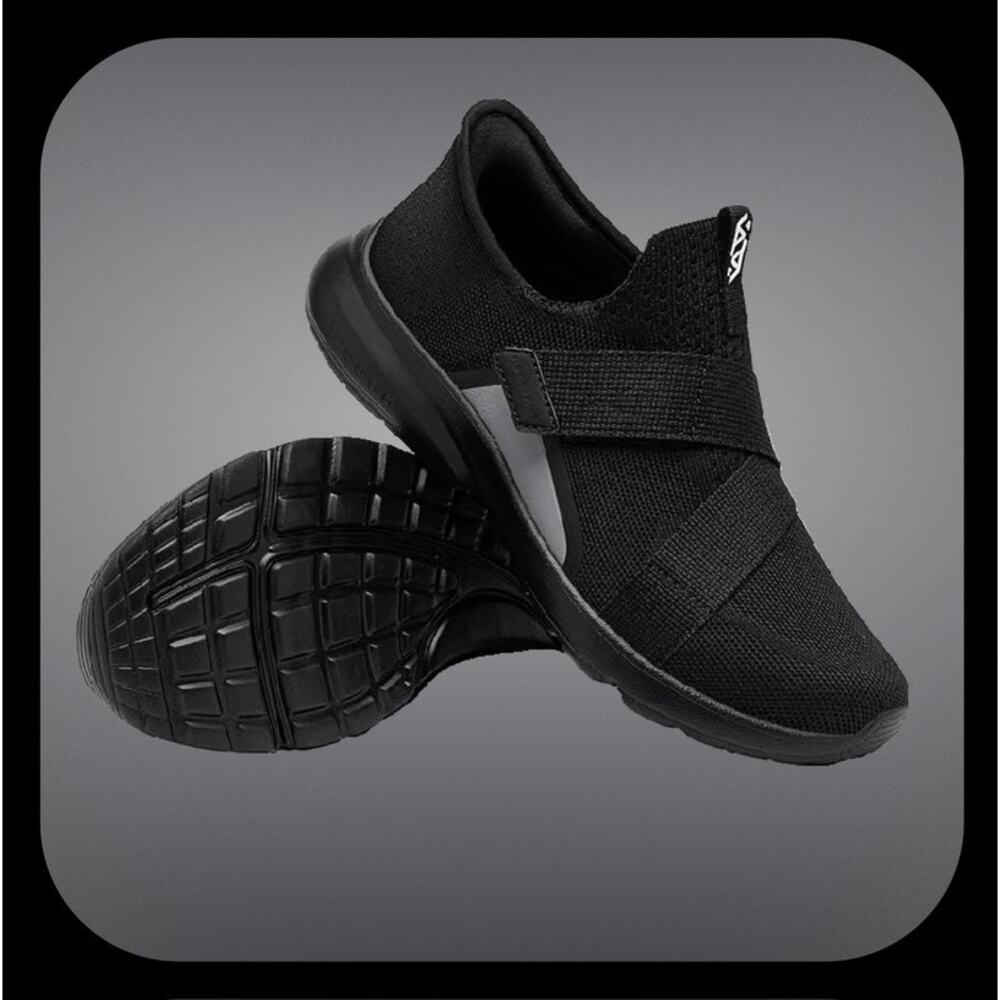 Mens Black Slip On Hands Free Lightweight Breathable Walking Shoes Size US 9